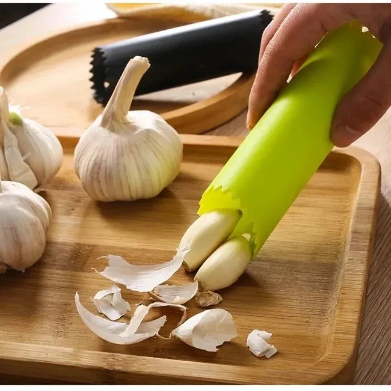 Kitchen Gadgets That Are Useful - Трубка для зачистки чеснока, пилинг чеснока,