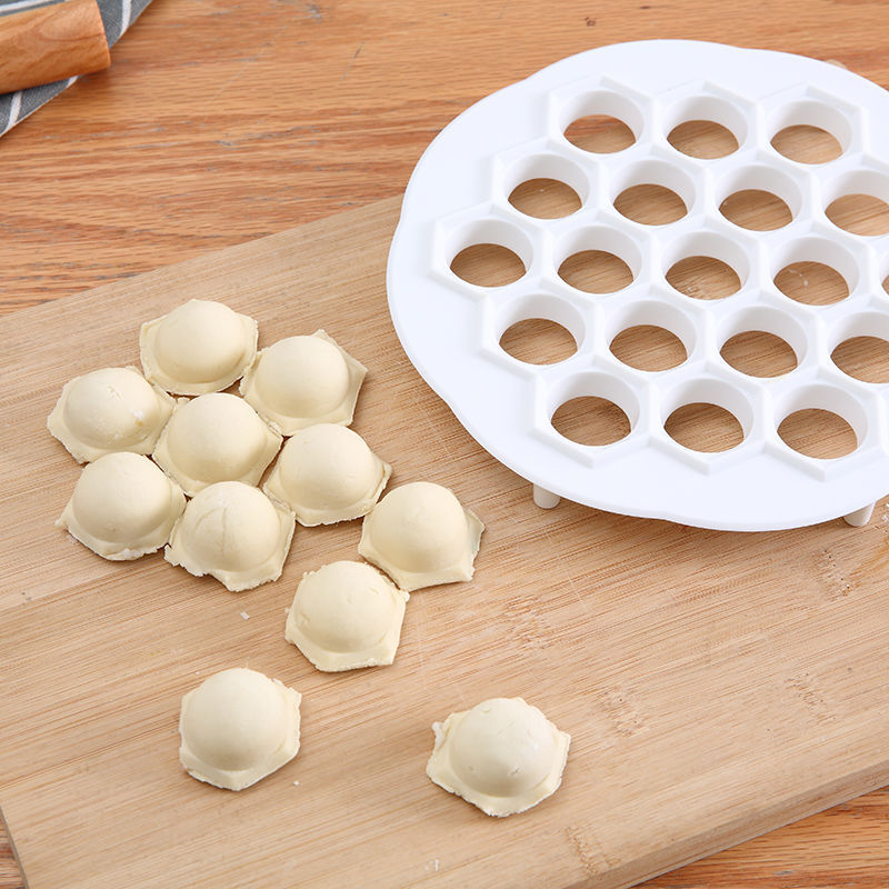Kitchen Gadgets Dumpling Maker - Форма для лепки пельменей на 19