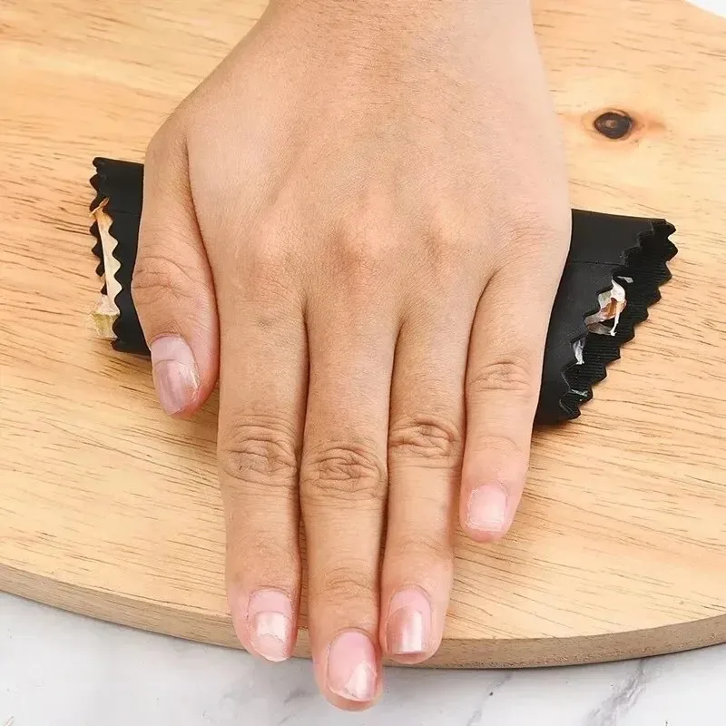 Kitchen Gadgets Youtube - Силиконовая трубка-очиститель для чеснока: легкое и